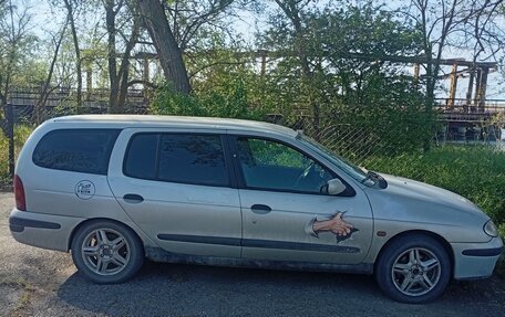 Renault Megane II, 2001 год, 200 000 рублей, 3 фотография