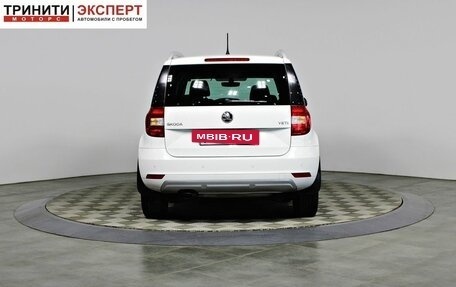 Skoda Yeti I рестайлинг, 2016 год, 1 567 000 рублей, 7 фотография