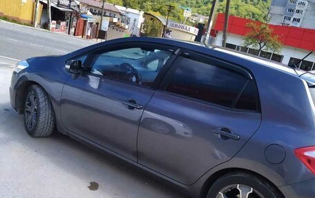 Toyota Auris II, 2010 год, 750 000 рублей, 2 фотография