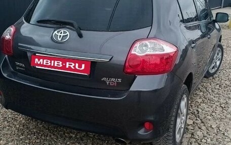 Toyota Auris II, 2010 год, 750 000 рублей, 4 фотография
