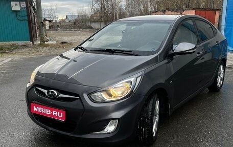 Hyundai Solaris II рестайлинг, 2011 год, 705 000 рублей, 1 фотография