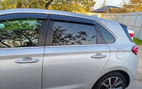 Hyundai Elantra VI рестайлинг, 2018 год, 1 400 000 рублей, 8 фотография