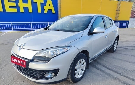 Renault Megane III, 2014 год, 810 000 рублей, 2 фотография
