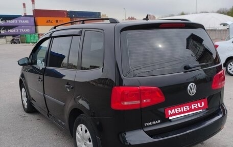Volkswagen Touran III, 2011 год, 1 000 000 рублей, 5 фотография