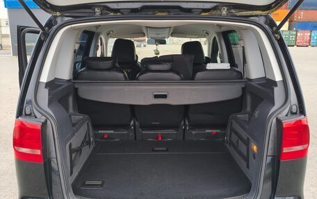 Volkswagen Touran III, 2011 год, 1 000 000 рублей, 9 фотография