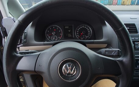 Volkswagen Touran III, 2011 год, 1 000 000 рублей, 16 фотография