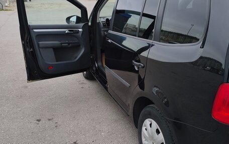 Volkswagen Touran III, 2011 год, 1 000 000 рублей, 13 фотография