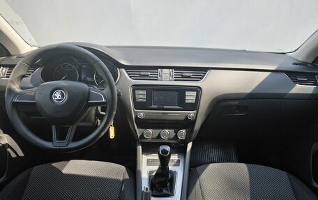 Skoda Octavia, 2015 год, 940 000 рублей, 11 фотография