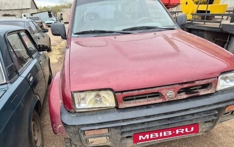 Nissan Terrano II рестайлинг, 1993 год, 250 000 рублей, 5 фотография