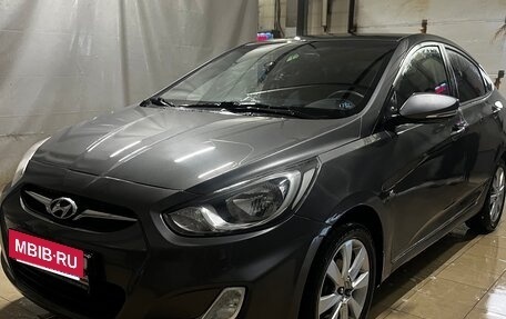 Hyundai Solaris II рестайлинг, 2011 год, 705 000 рублей, 9 фотография