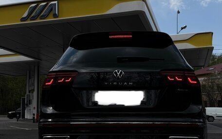 Volkswagen Tiguan II, 2021 год, 3 200 000 рублей, 5 фотография