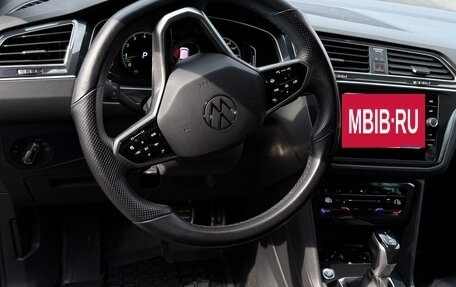 Volkswagen Tiguan II, 2021 год, 3 200 000 рублей, 6 фотография