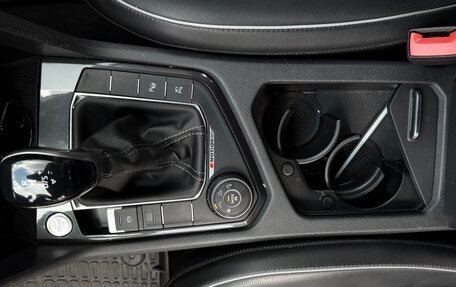 Volkswagen Tiguan II, 2021 год, 3 200 000 рублей, 22 фотография
