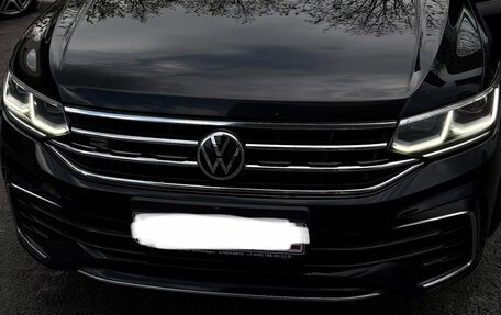 Volkswagen Tiguan II, 2021 год, 3 200 000 рублей, 28 фотография