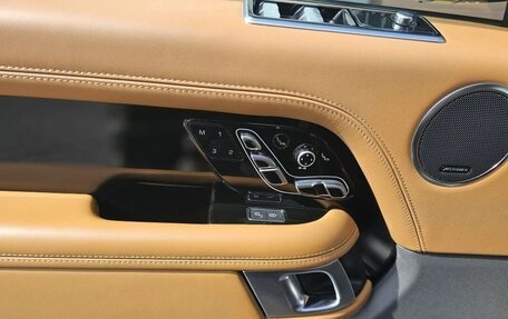 Land Rover Range Rover IV рестайлинг, 2020 год, 11 800 000 рублей, 12 фотография