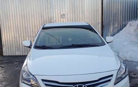 Hyundai Solaris II рестайлинг, 2015 год, 1 175 000 рублей, 5 фотография