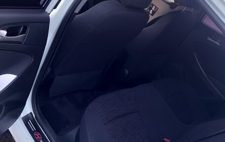Hyundai Solaris II рестайлинг, 2015 год, 1 175 000 рублей, 7 фотография