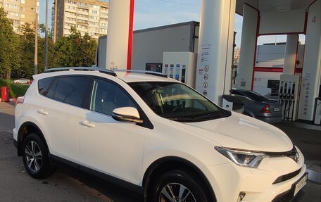 Toyota RAV4, 2017 год, 2 500 000 рублей, 3 фотография