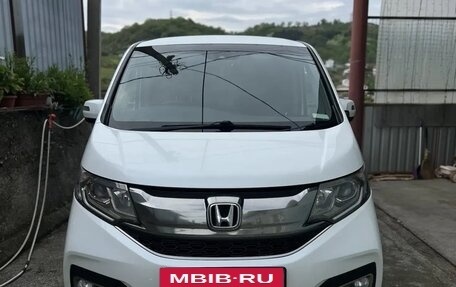 Honda Stepwgn IV, 2016 год, 1 600 000 рублей, 5 фотография