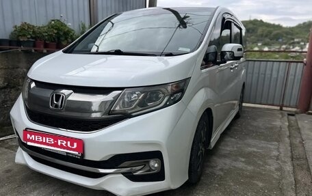 Honda Stepwgn IV, 2016 год, 1 600 000 рублей, 3 фотография