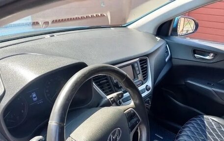 Hyundai Solaris II рестайлинг, 2017 год, 1 195 000 рублей, 9 фотография