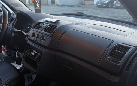 Skoda Fabia II, 2013 год, 595 000 рублей, 18 фотография