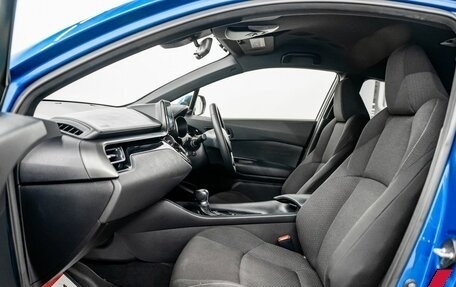 Toyota C-HR I рестайлинг, 2016 год, 1 920 000 рублей, 7 фотография