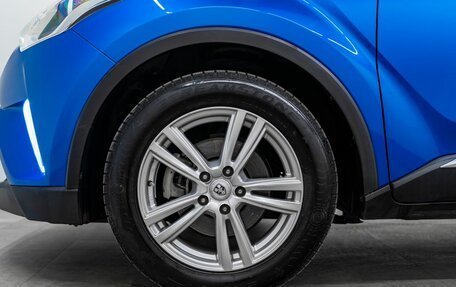Toyota C-HR I рестайлинг, 2016 год, 1 920 000 рублей, 19 фотография