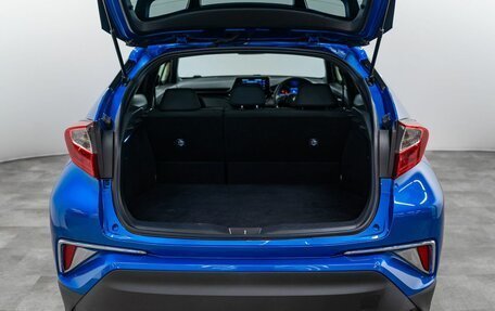 Toyota C-HR I рестайлинг, 2016 год, 1 920 000 рублей, 18 фотография