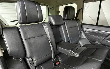 Mitsubishi Pajero IV, 2013 год, 2 297 000 рублей, 17 фотография