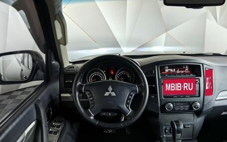 Mitsubishi Pajero IV, 2013 год, 2 297 000 рублей, 20 фотография