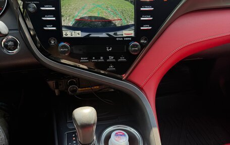 Toyota Camry, 2019 год, 1 800 000 рублей, 14 фотография