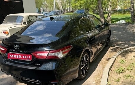 Toyota Camry, 2019 год, 1 800 000 рублей, 10 фотография