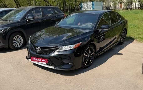 Toyota Camry, 2019 год, 1 800 000 рублей, 2 фотография