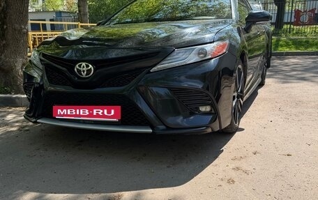Toyota Camry, 2019 год, 1 800 000 рублей, 4 фотография