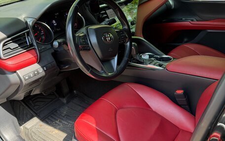Toyota Camry, 2019 год, 1 800 000 рублей, 16 фотография