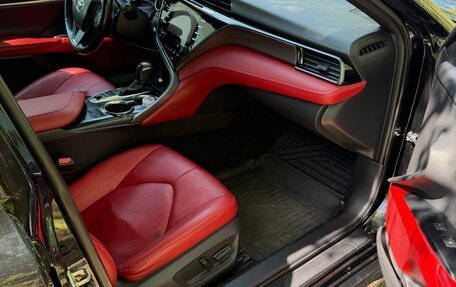 Toyota Camry, 2019 год, 1 800 000 рублей, 17 фотография