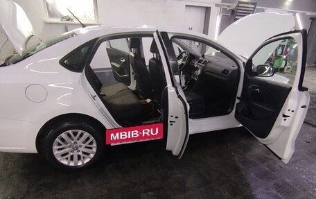 Volkswagen Polo VI (EU Market), 2015 год, 850 000 рублей, 5 фотография