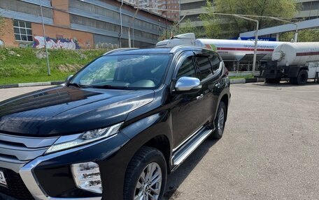 Mitsubishi Pajero Sport III рестайлинг, 2021 год, 3 390 000 рублей, 2 фотография