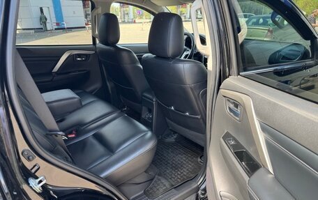 Mitsubishi Pajero Sport III рестайлинг, 2021 год, 3 390 000 рублей, 7 фотография
