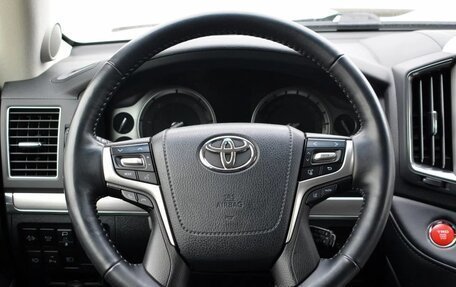 Toyota Land Cruiser 200, 2019 год, 7 800 000 рублей, 19 фотография