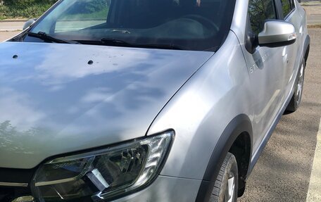 Renault Logan II, 2019 год, 1 550 000 рублей, 5 фотография