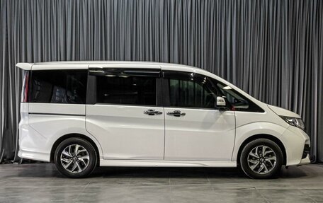Honda Stepwgn IV, 2016 год, 1 849 000 рублей, 5 фотография