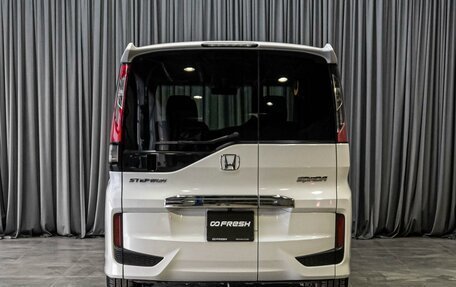 Honda Stepwgn IV, 2016 год, 1 849 000 рублей, 4 фотография