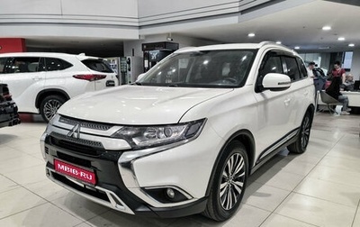 Mitsubishi Outlander III рестайлинг 3, 2020 год, 2 399 000 рублей, 1 фотография