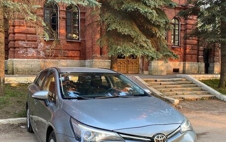 Toyota Avensis III рестайлинг, 2017 год, 1 449 000 рублей, 2 фотография
