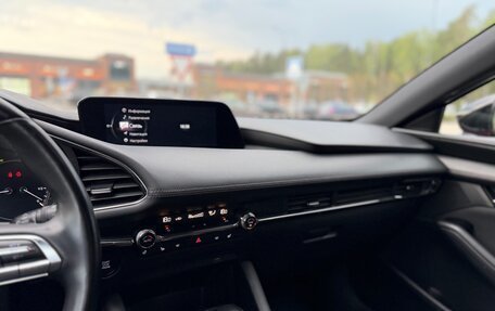 Mazda 3, 2019 год, 1 750 000 рублей, 21 фотография