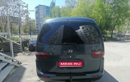 Hyundai H-1 II рестайлинг, 2000 год, 990 000 рублей, 4 фотография