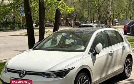 Volkswagen Golf VIII, 2024 год, 3 100 000 рублей, 2 фотография