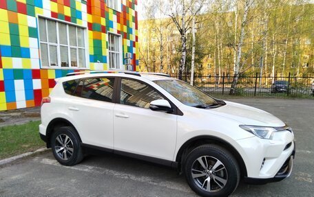 Toyota RAV4, 2017 год, 2 499 000 рублей, 4 фотография